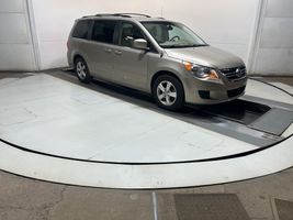 2009 VOLKSWAGEN ROUTAN SEL