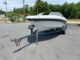 2002 FOUR WINDS BOAT 