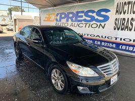2011 HYUNDAI GENESIS