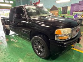 2003 GMC SIERRA 1500 DENALI