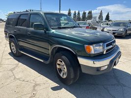 2000 TOYOTA 4RUNNER SR5