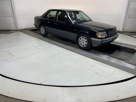 1994 MERCEDES-BENZ E CLASS E320