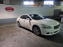 2011 NISSAN MAXIMA SV