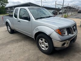 2007 NISSAN FRONTIER LE