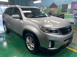 2015 KIA SORENTO LX