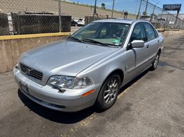 2004 VOLVO S40 BASE