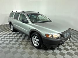 2004 VOLVO XC70 