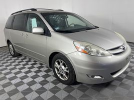 2006 TOYOTA SIENNA XLE