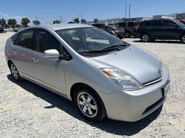 2005 TOYOTA PRIUS 