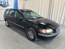 2004 VOLVO V70 BASE
