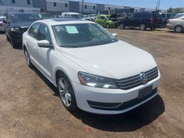 2014 VOLKSWAGEN PASSAT SE