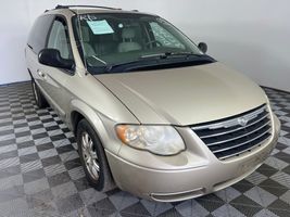 2005 CHRYSLER TOWN & COUNTRY TOURING