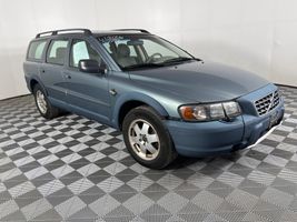 2002 VOLVO V70 XC
