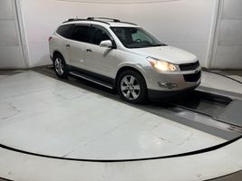 2011 CHEVROLET TRAVERSE LT