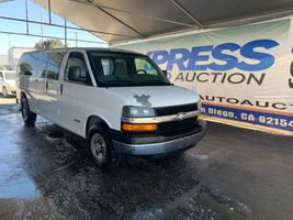 2005 CHEVROLET G3500 VANS
