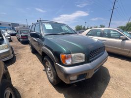 2000 NISSAN PATHFINDER SE