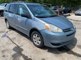 2005 TOYOTA SIENNA CE