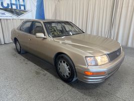 1995 LEXUS LS 400 