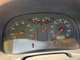 2002 VOLKSWAGEN GOLF GLS
