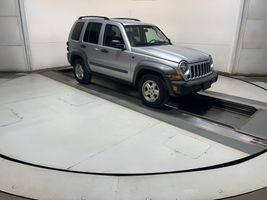 2005 JEEP LIBERTY SPORT