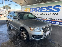 2011 AUDI Q5