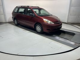 2007 TOYOTA SIENNA LE