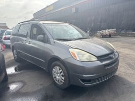 2005 TOYOTA SIENNA CE 7 PASSENGER