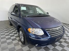 2005 CHRYSLER TOWN & COUNTRY LIMITED
