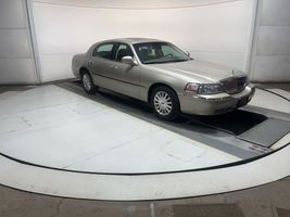 2004 LINCOLN TOWN CAR ULTIMATE