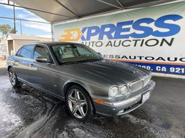 2006 JAGUAR XJ 