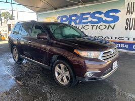 2013 TOYOTA HIGHLANDER LIMITED