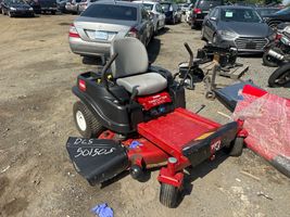  ZERO TURN RIDING LAWN MOWER  