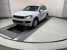 2012 VOLKSWAGEN TOUAREG SPORT