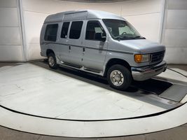 2004 FORD ECONOLINE E250