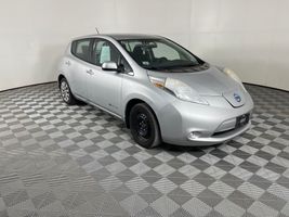 2015 NISSAN LEAF S