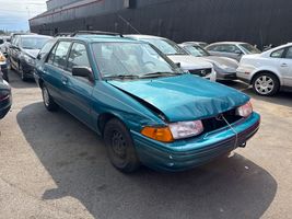 1993 FORD ESCORT LX