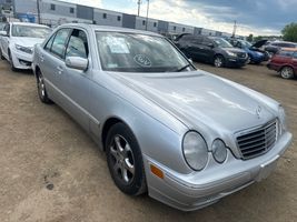 2002 MERCEDES-BENZ E CLASS E320