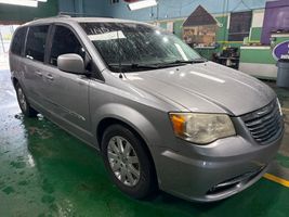 2014 CHRYSLER TOWN & COUNTRY