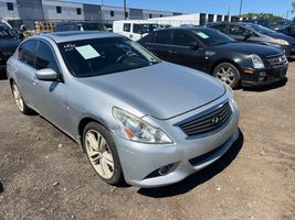 2010 INFINITI G37 X