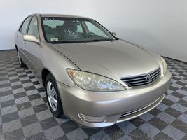 2006 TOYOTA CAMRY LE