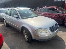 2005 VOLKSWAGEN PASSAT GLS TDI