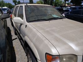 2001 NISSAN PATHFINDER 