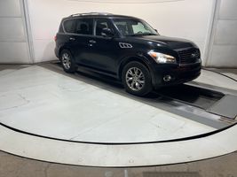 2011 INFINITI QX56 