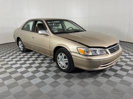 2000 TOYOTA CAMRY LE