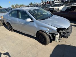 2005 VOLKSWAGEN NEW JETTA BASE
