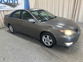 2005 TOYOTA CAMRY 