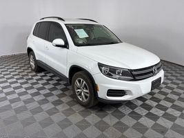 2017 VOLKSWAGEN TIGUAN 