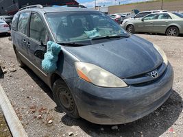 2010 TOYOTA SIENNA CE