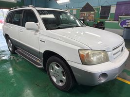 2005 TOYOTA HIGHLANDER