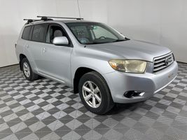 2010 TOYOTA HIGHLANDER BASE